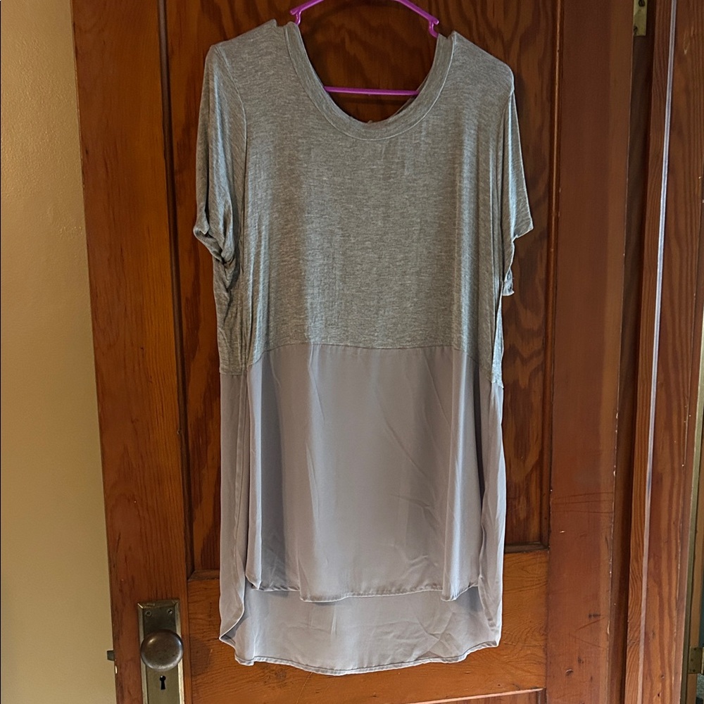 Mossimo Gray and Cream Women's Tunic